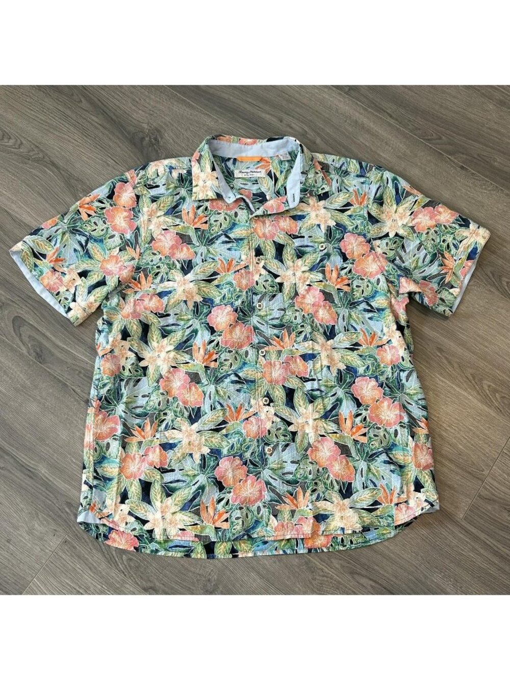 Tommy Bahama Nova Wave Shirt Mens XL Floral Hawaiian Aloha Stretch Button Up